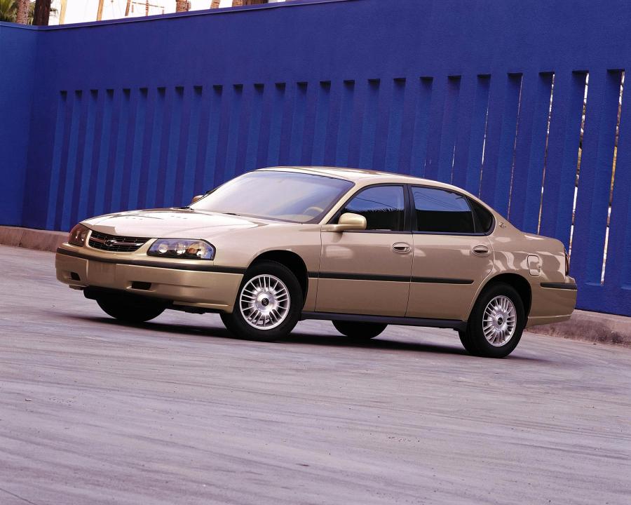  Chevrolet Impala 2000 года  (фото 12 из 51)